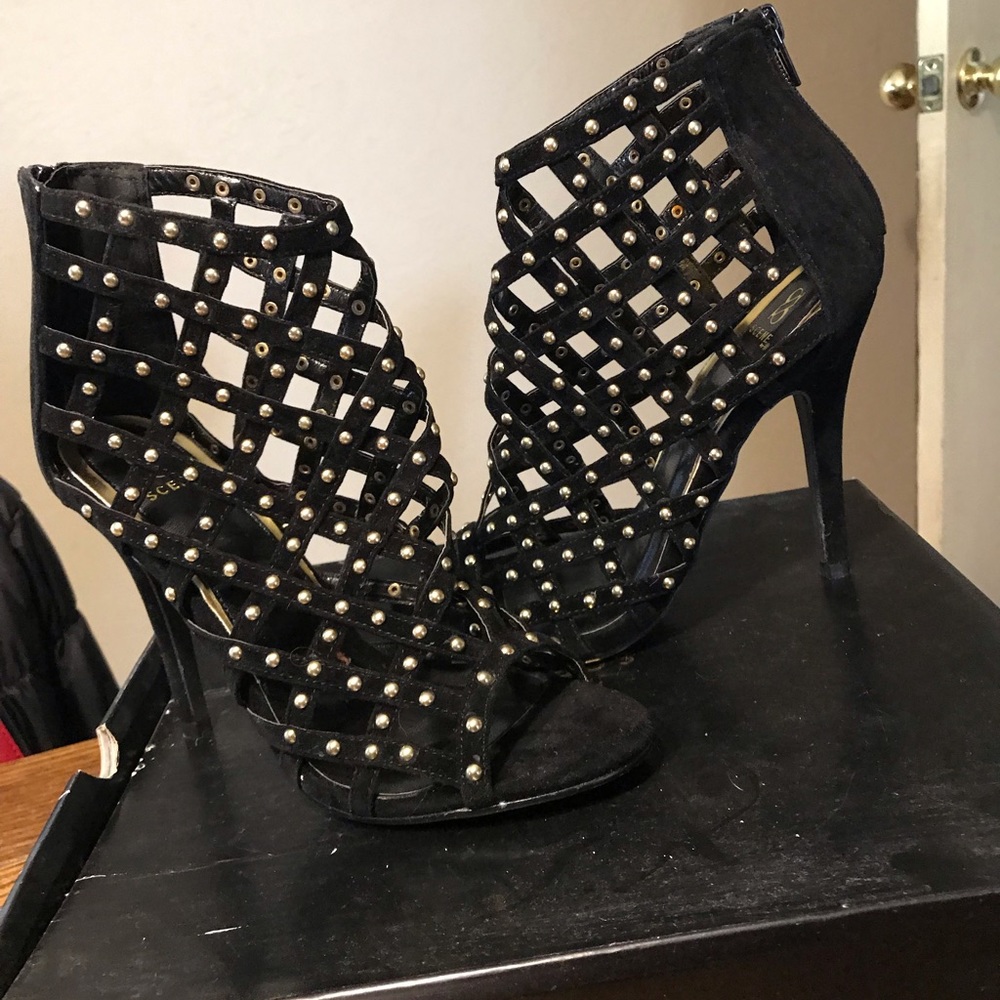 Caged heels!